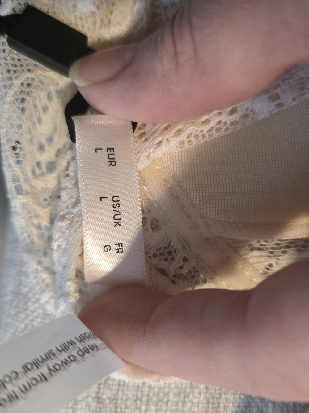 CHANGE Lingerie Lace Bralette Cream Size Large Wireless Soft Cup Floral Lace - Picture 6 of 9
